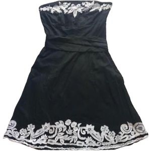 GUESS Black White Batton Lace Trim Tie Waist Strapless Dress Size 3